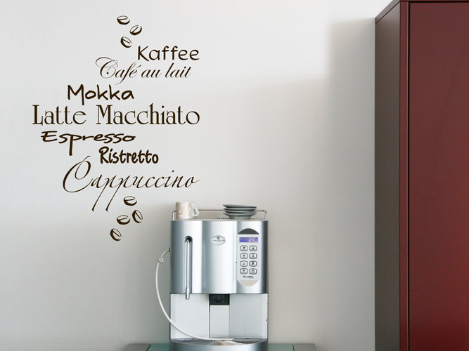 Wandtattoo Kaffee Motiv neben Kaffeemaschine